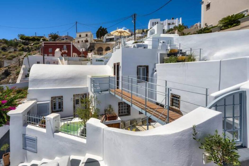 Petit Village Fira  Exteriér fotografie
