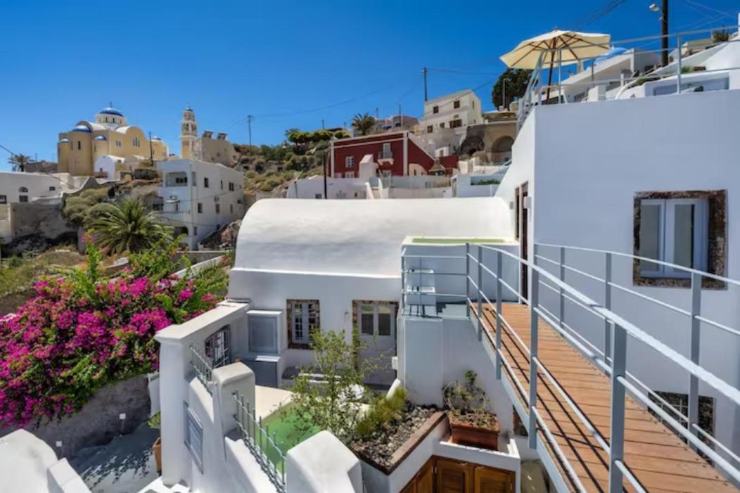 Petit Village Fira  Exteriér fotografie