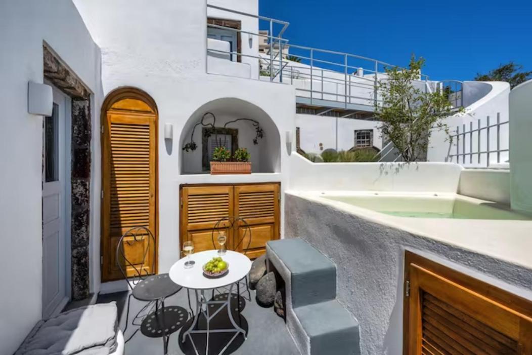 Petit Village Fira  Exteriér fotografie