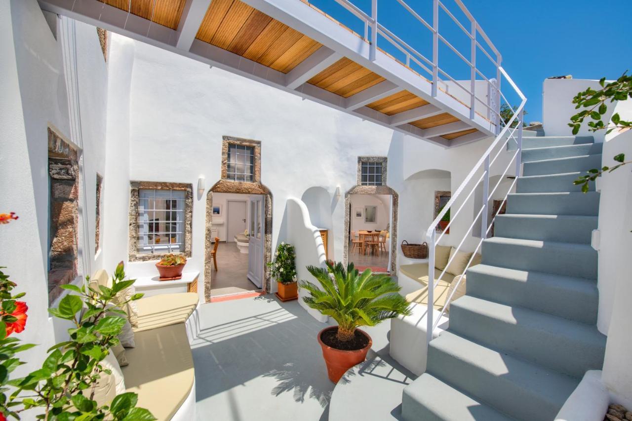 Petit Village Fira  Exteriér fotografie